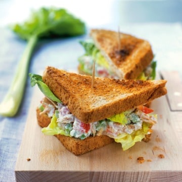 Knapperige saladesandwich