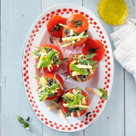 Trostomaten gevuld met kaassalade