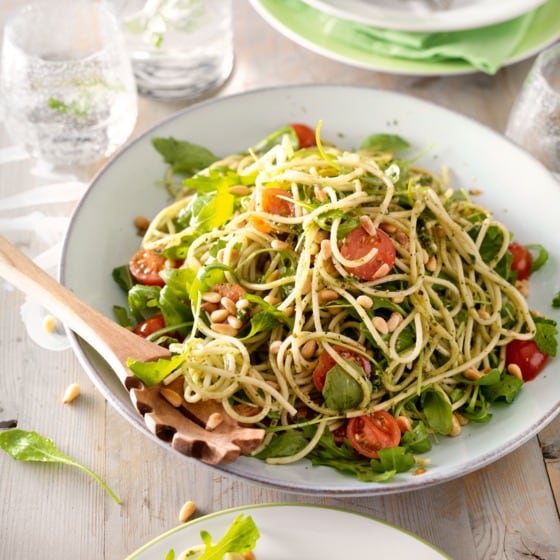 Traditionele spaghetti al Pesto alla Genovese