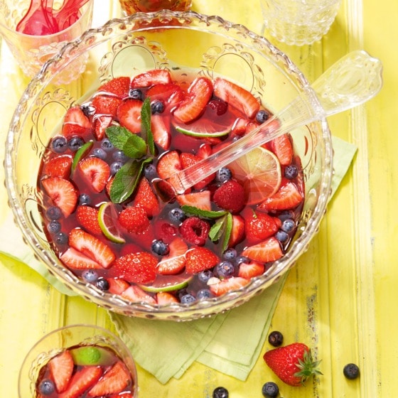 Prosecco-bowl met zomerfruit