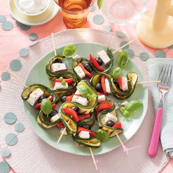 Groente-fetaprikker met tzatziki