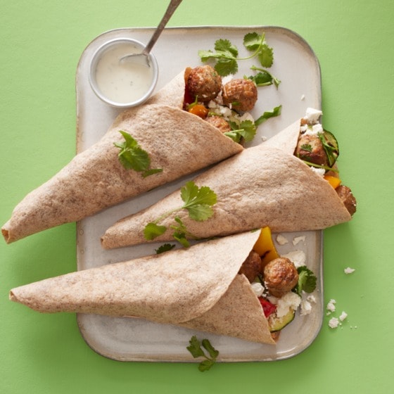 Vegetarische Libanese wrap met notenballetjes